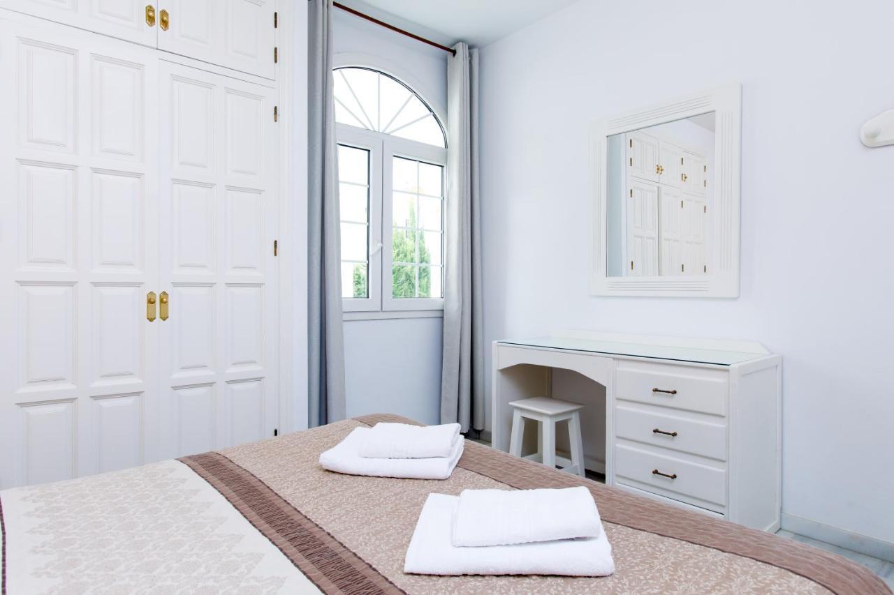 At Almoraide Rooms Suites (Adults Only) Нерха Екстер'єр фото